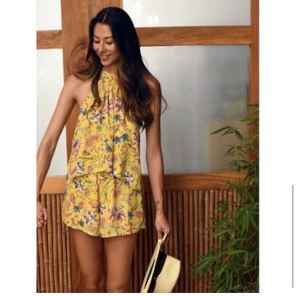 L*SPACE Kelly Bloom Romper Sunshine Gold Yellow Floral Size L Halter Tie neck - Picture 1 of 8